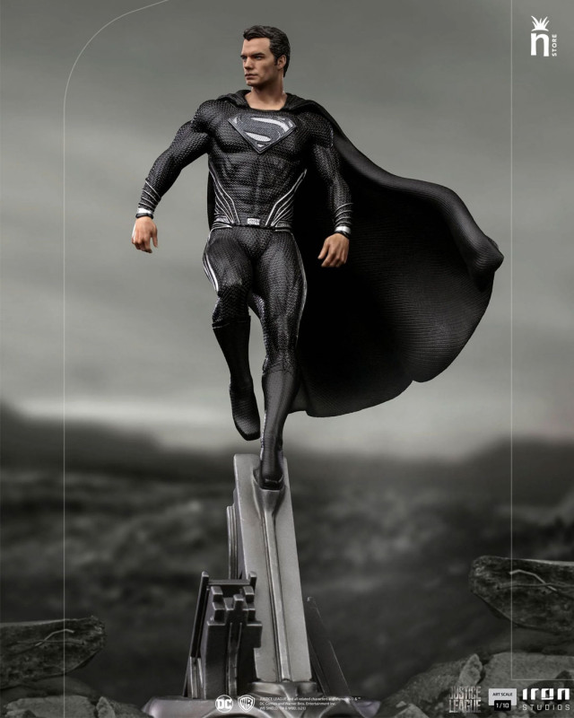 Superman Black Suit - Zack Snyder’s Justice League escala 1/10 by Iron Studios